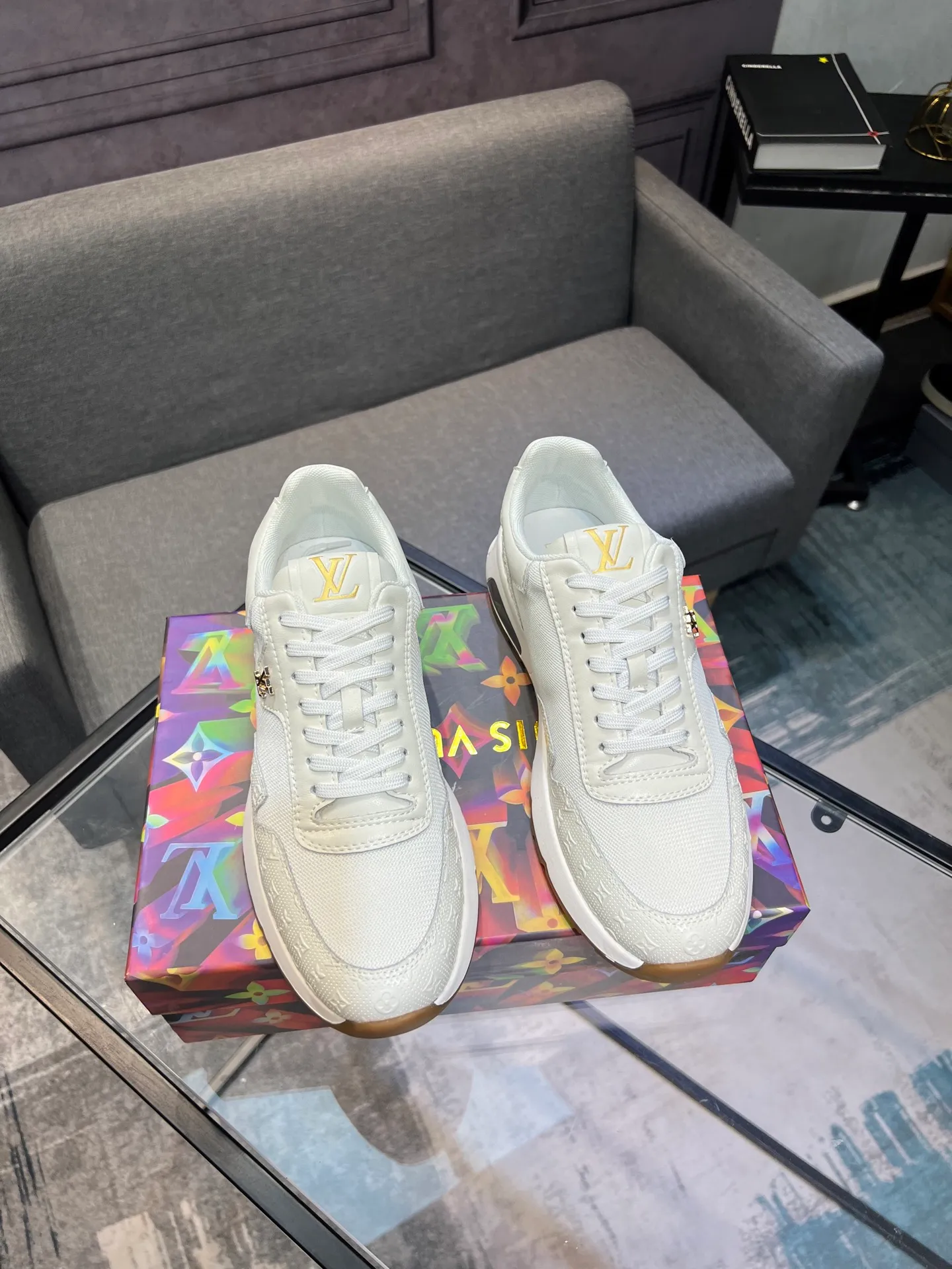 Men's shoes 💰460 "LV" The latest men's casual shoes, genuine leather lining, rubber wear-resistant outsole, fine lines and beautiful strips, not too much decoration, European and American style, comfortable and high-grade, optional, size number: 38 to 44 45 can be customized